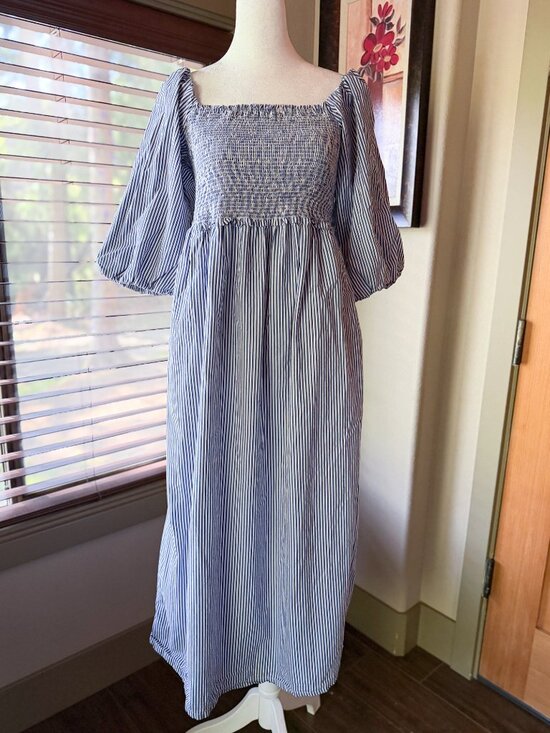 Free Assembly Dresses & Skirts - Free Assembly Large Smocked Midi Dress Puffy Sleeves Nautical Cottagecore